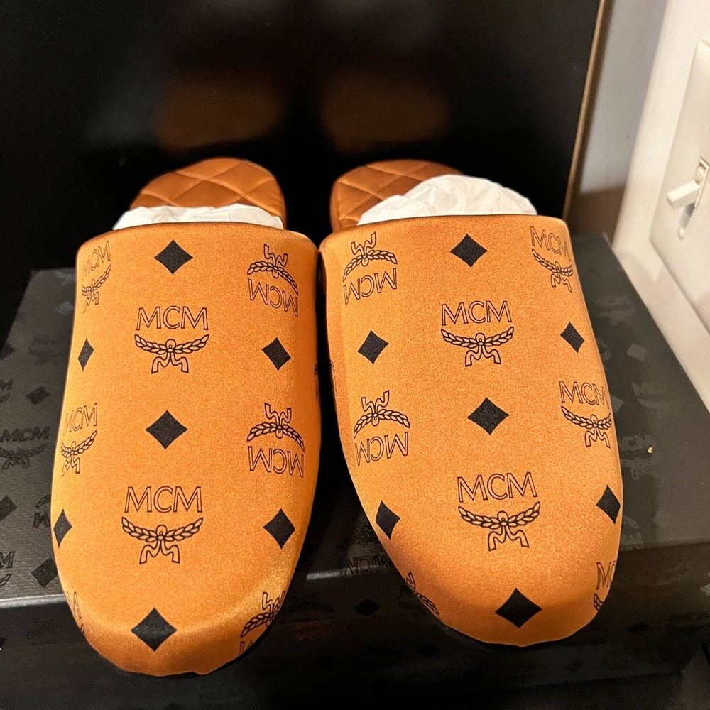 Mcm slipper shoes